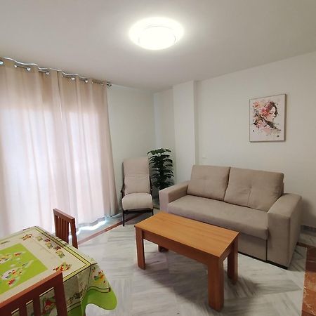 Apartamentos Seneca Junto Al Centro Malaga Bagian luar foto