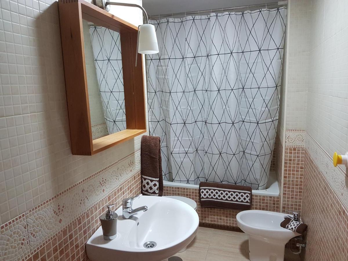 Apartamentos Seneca Junto Al Centro Malaga Bagian luar foto