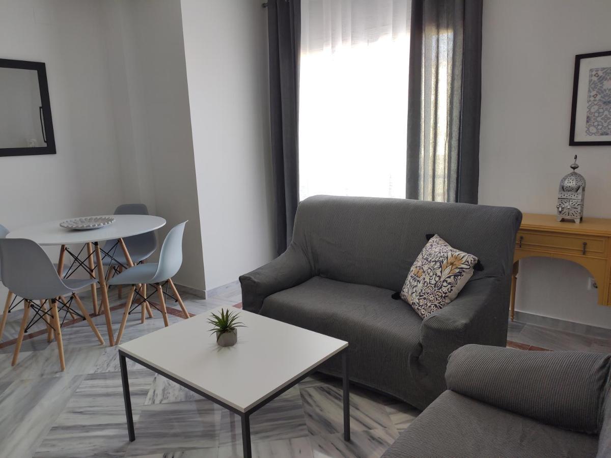 Apartamentos Seneca Junto Al Centro Malaga Bagian luar foto