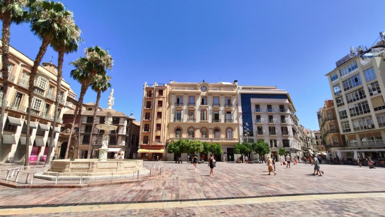 Apartamentos Seneca Junto Al Centro Malaga Bagian luar foto