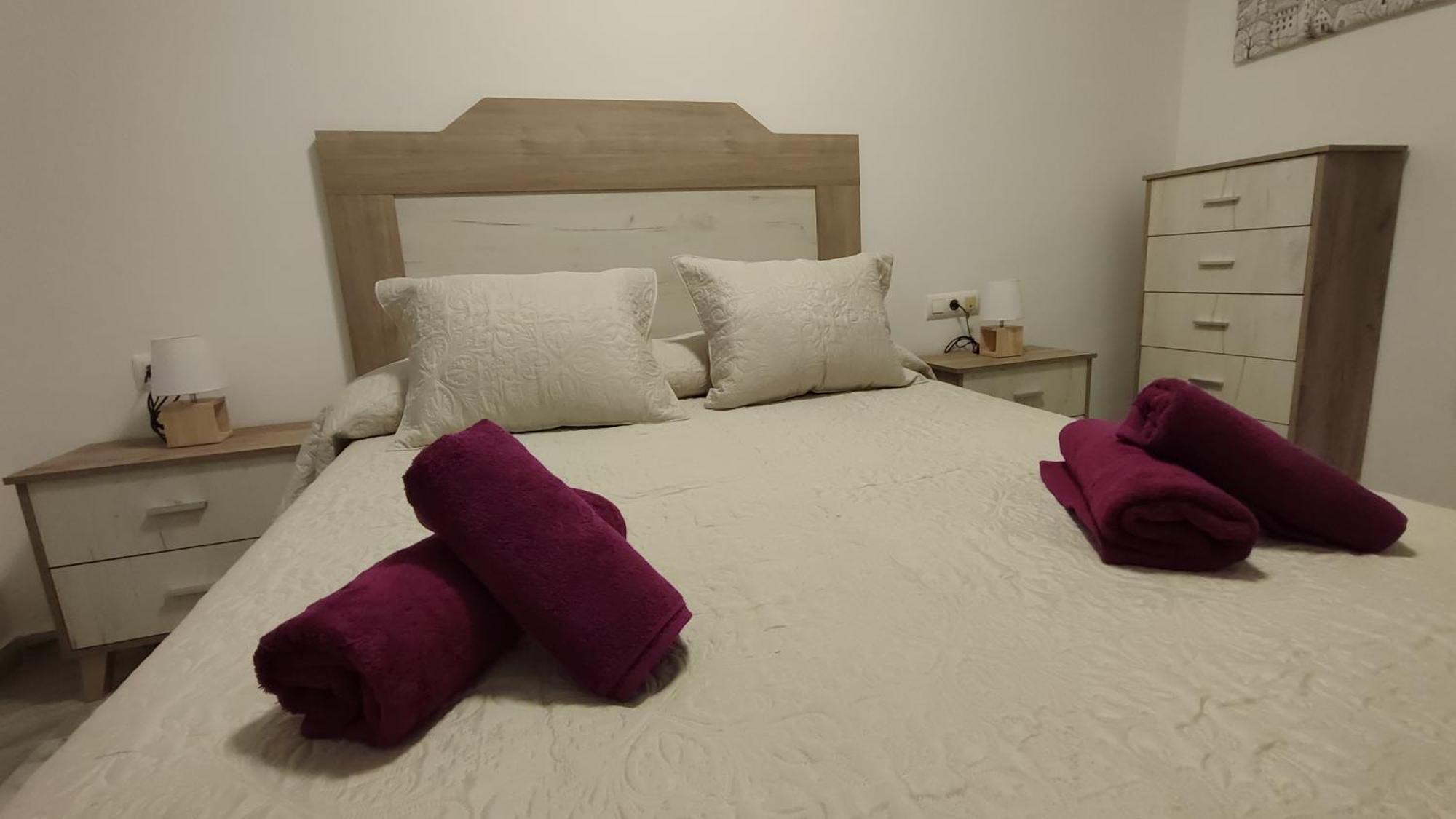Apartamentos Seneca Junto Al Centro Malaga Bagian luar foto