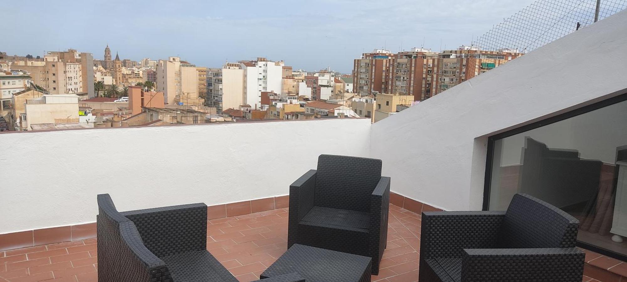 Apartamentos Seneca Junto Al Centro Malaga Bagian luar foto